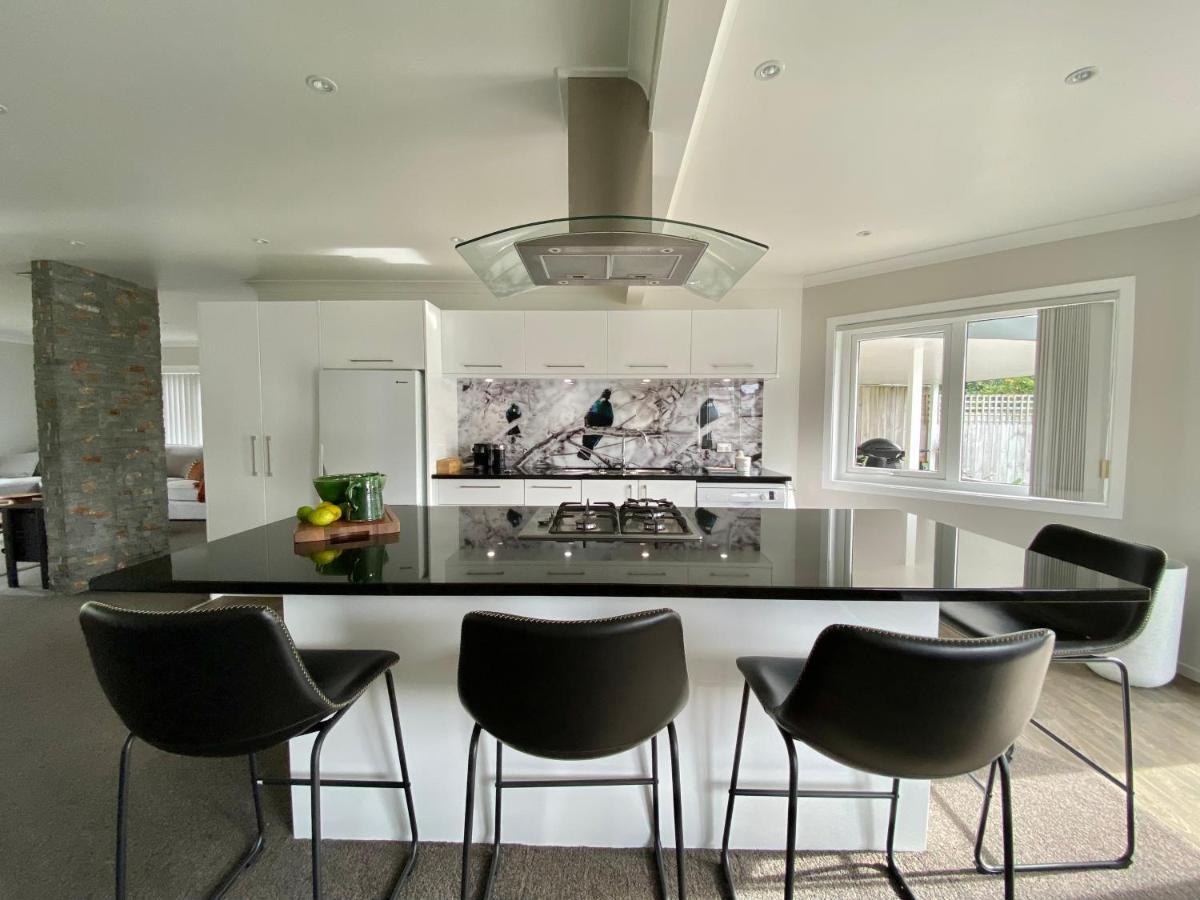Vila The Great Escape, Luxury Waterfront, Hottub Whitianga Exteriér fotografie